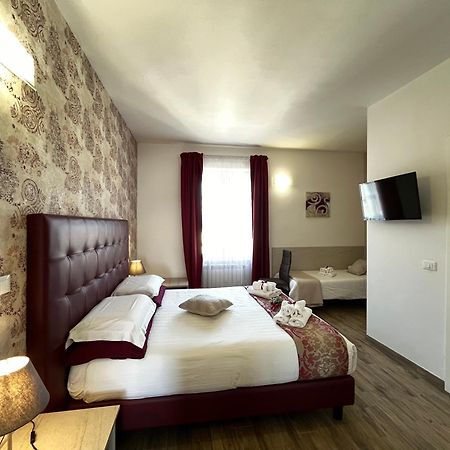 Porta Alla Croce Guest House ฟลอเรนซ์ ภายนอก รูปภาพ