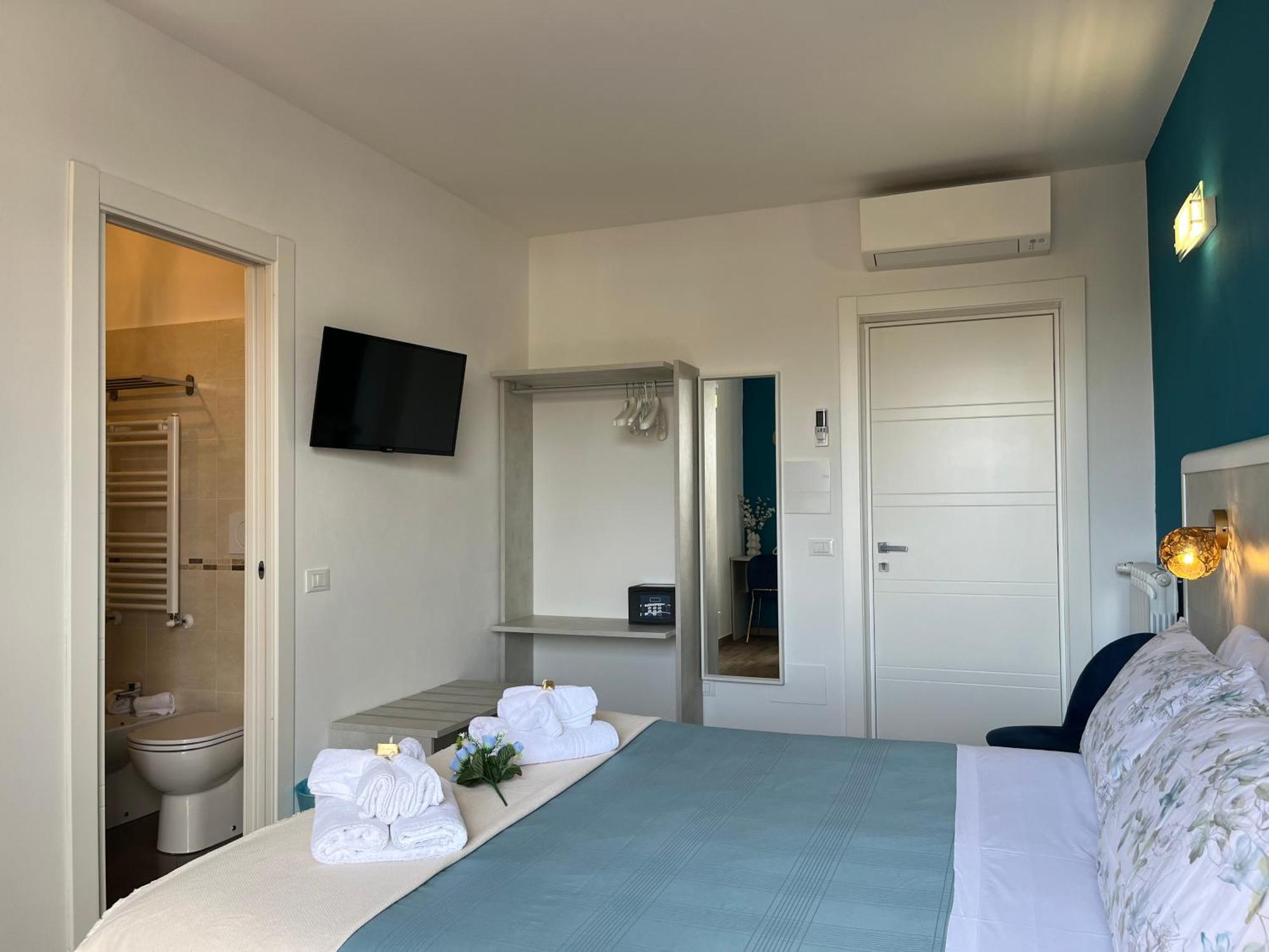 Porta Alla Croce Guest House ฟลอเรนซ์ ภายนอก รูปภาพ