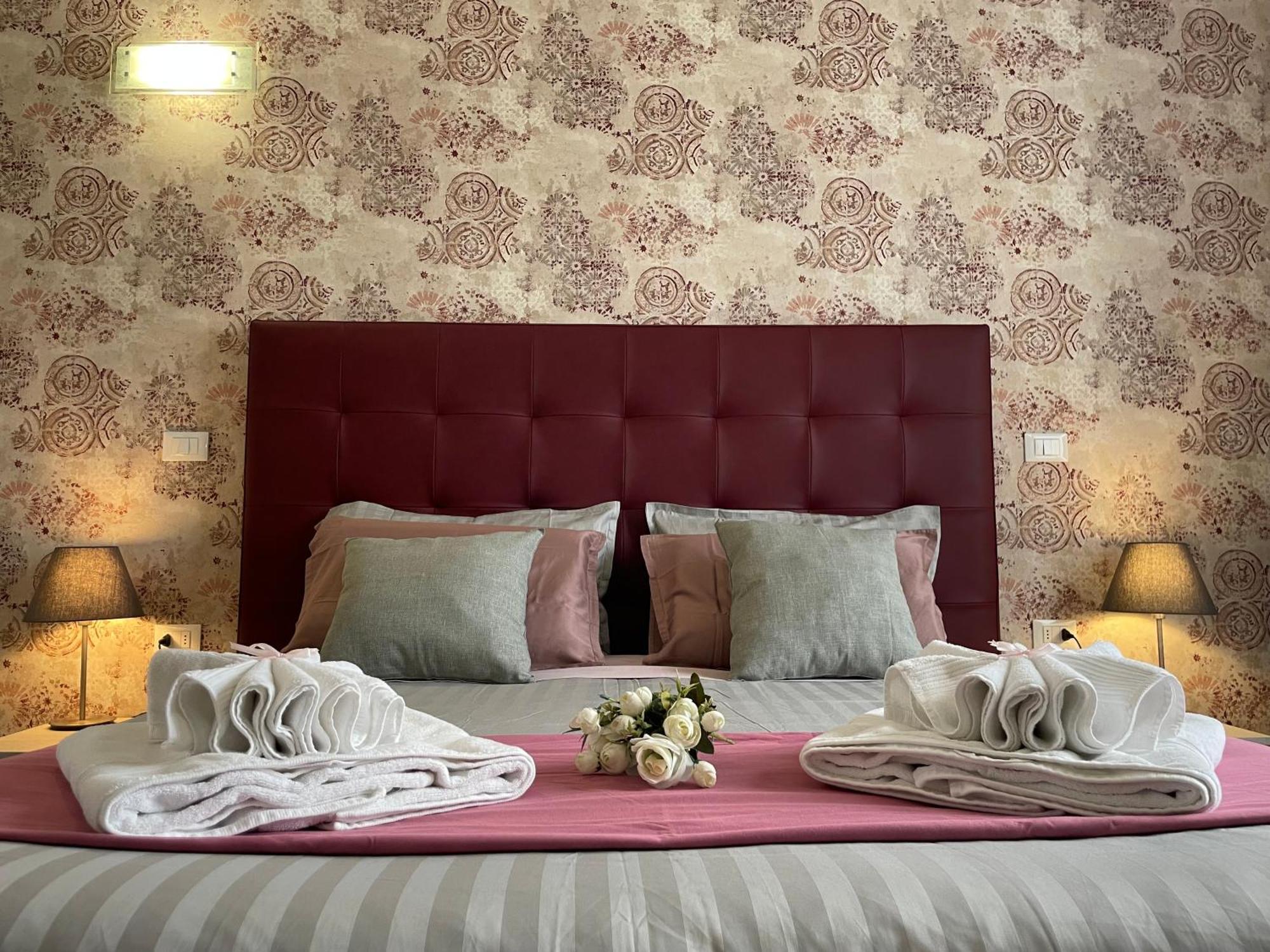 Porta Alla Croce Guest House ฟลอเรนซ์ ภายนอก รูปภาพ